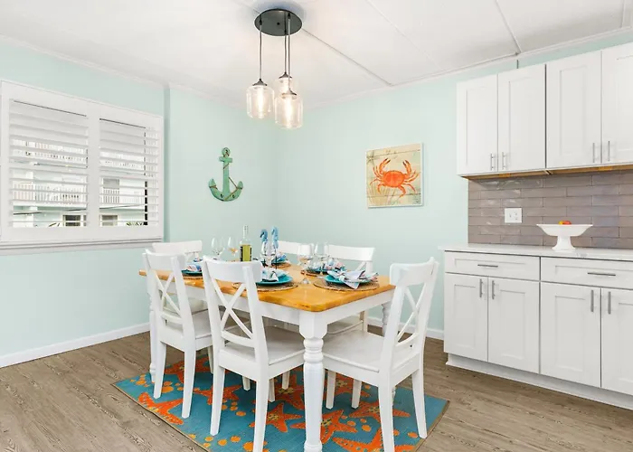Country Calling Weekend Ocean Block Sleeps 6 *